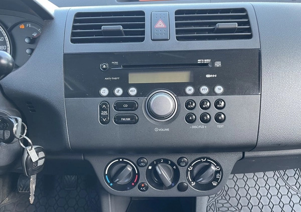 Suzuki Swift cena 13900 przebieg: 153000, rok produkcji 2007 z Chodecz małe 407